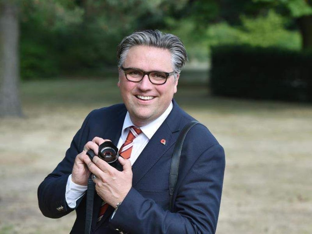 Beim Treffen mit der Queen muss Martin Lengemann seine Kamera zu Hause lassen. Foto: Jens Kalaene