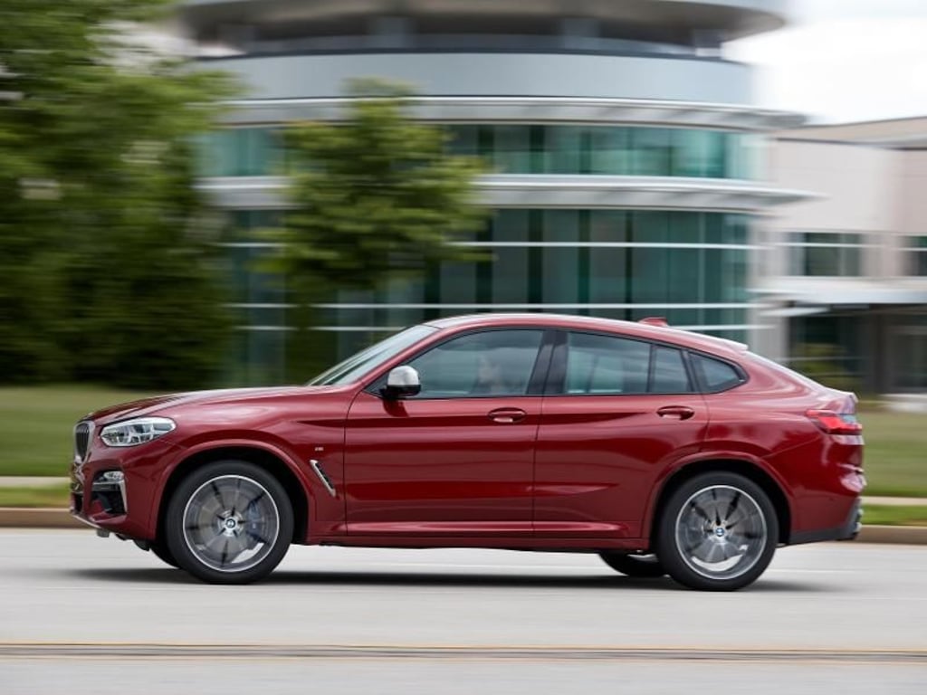 Mehr Platz: BMW hat den Radstand um fünf und die Länge um acht Zentimeter gestreckt. Daher können im Fond jetzt auch Erwachsene gut sitzen. Foto: BMW