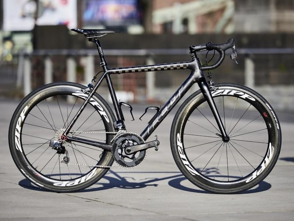 Rennmaschine: Fahrräder aus Carbon eignen sich besonders für ambitionierte Radsportler. Foto: Paul Masukowitz/pd-f.de/dpa-tmn