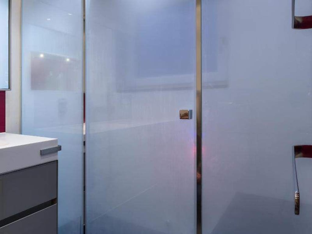 Gibt es nicht mehr nur im Spa, sondern auch für das Zuhause: Dampfduschen. Foto: FRICKBadezimmer