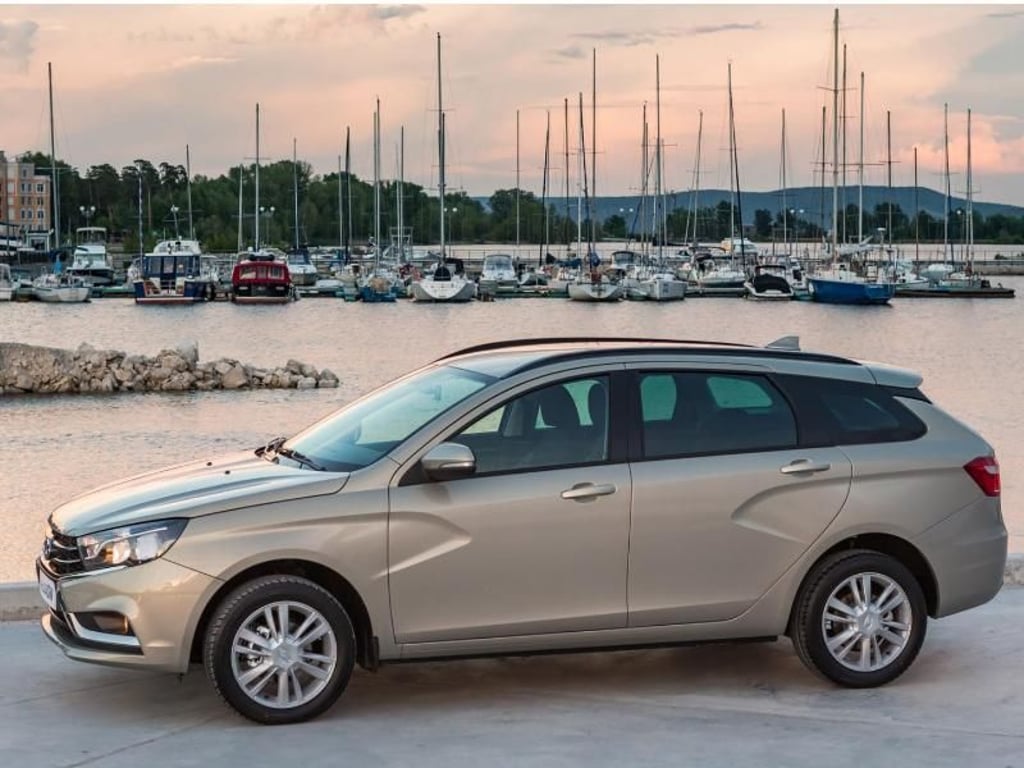 Der Lada Vesta SW ist 4,41 Meter lang und kostet 1000 Euro mehr als die Limousine. Foto: Lada