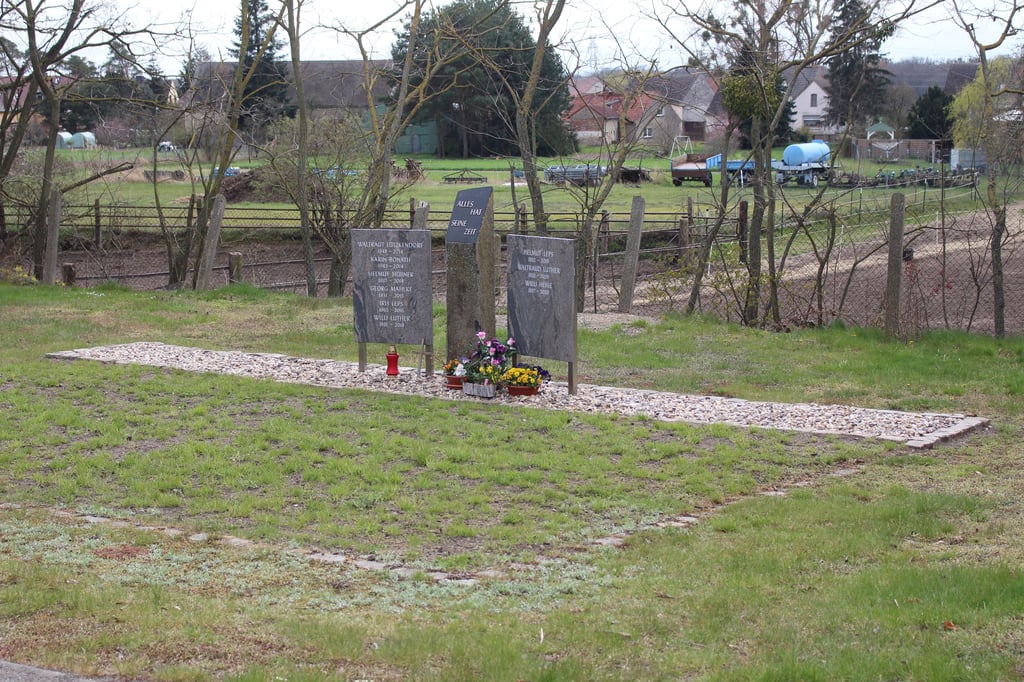 Aufgehübscht: die Urnengemeinschaftsanlage auf dem Walternienburger Friedhof.