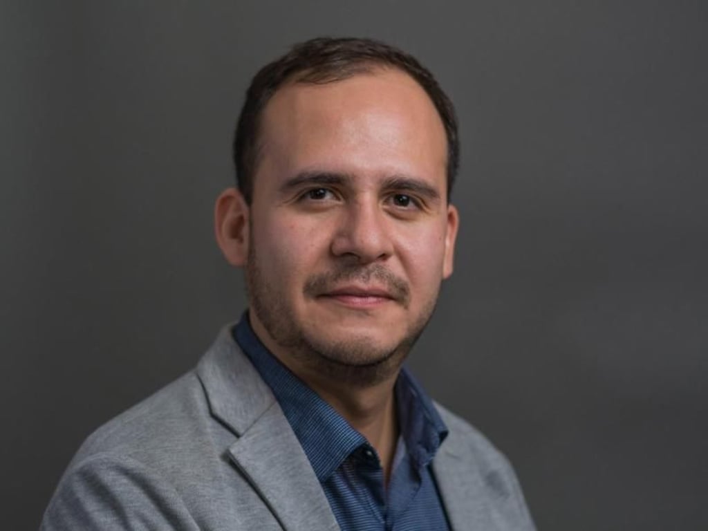Luis Delgado ist als Chemiker gerade auf Jobsuche in Deutschland. Foto: Steven Li