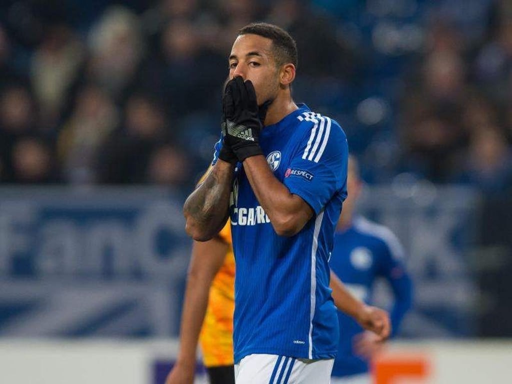 Defensivspezialist Dennis Aogo wird Schalke zum Rückrundenstart gegen Werder Bremen verletzungsbedingt fehlen. Foto: Guido Kirchner