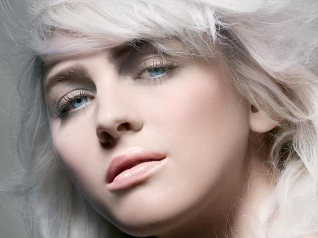 Fast wie ungeschminkt: Tom Ford Beauty inszeniert in diesem Frühjahr den Nude-Look. Foto: Tom Ford Beauty