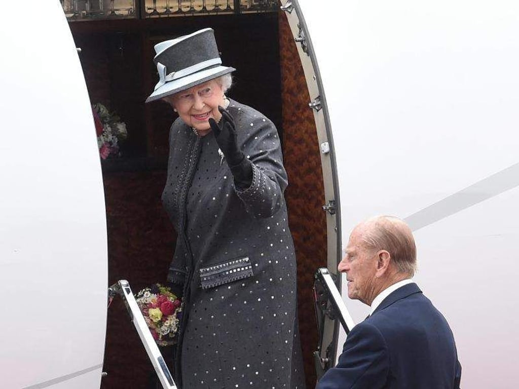 Königin Elizabeth II. und Prinz Philip verlassen Deutschland. Foto: Holger Hollemann