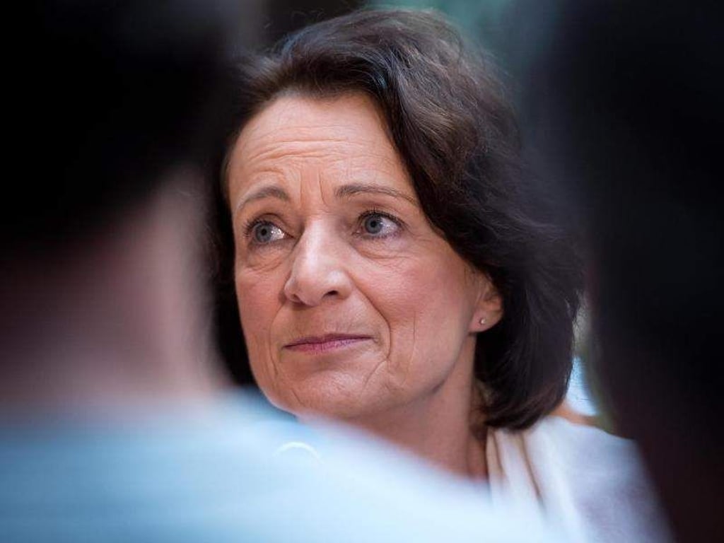 Dagmar Freitag sieht in der Annahme einer Luxus-Uhr ein «No-Go». Foto: Sven Hoppe/dpa