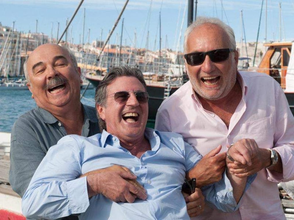 «Unter Freunden» mit Gerard Jugnot als Gilles (l-r), Daniel Auteuil als Richard und François Berleand als Philippe im Film . Foto: Weltkino
