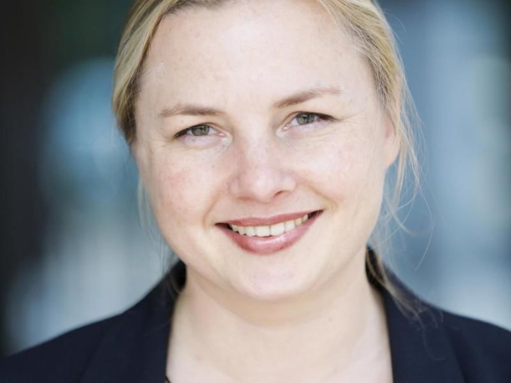 Sonja Utikal ist Referentin beim Deutschen Bundesverband für Logopädie. Foto: Jan Tepass/dbl e.V. - Dt. Bundesverband f. Logopädie