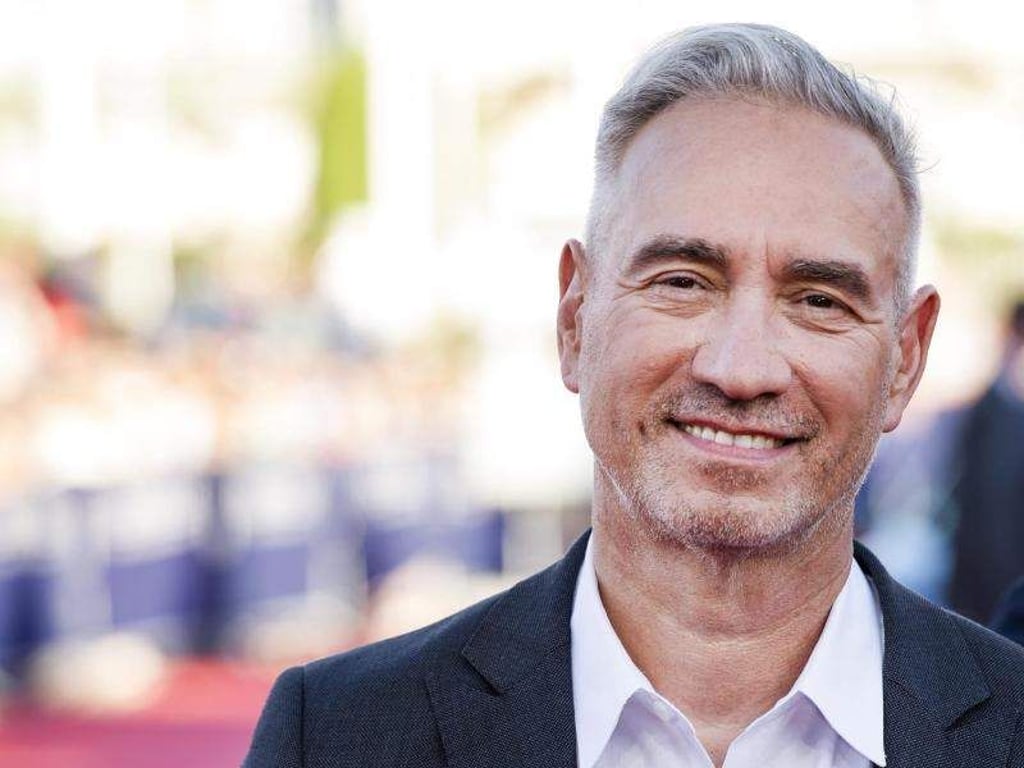 Roland Emmerich hat Schmerzen in den Knien. Foto: Etienne Laurent
