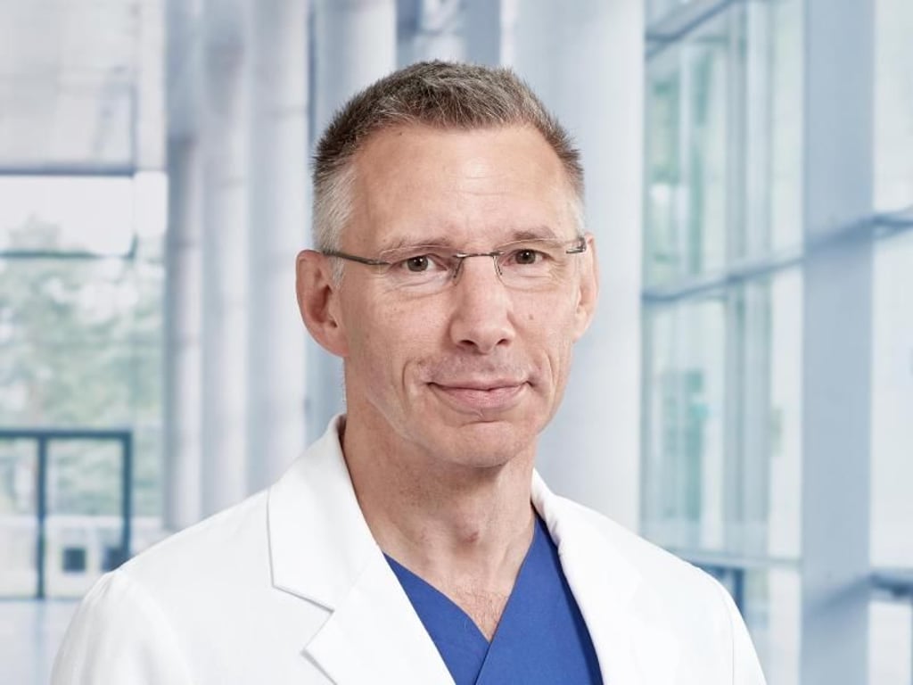 Prof. Frank Reister ist der Leiter der Sektion Geburtshilfe an der Universitäts-Frauenklinik Ulm. Foto: Stefanie Moeloth/Universitätsklinikum Ulm