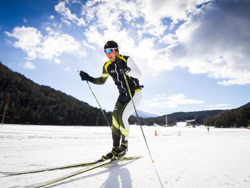 Langlauflehrer Thomas Unterfrauner war mal Rennläufer - das sieht man seinem Stil an. Foto: Lukas Rudolf