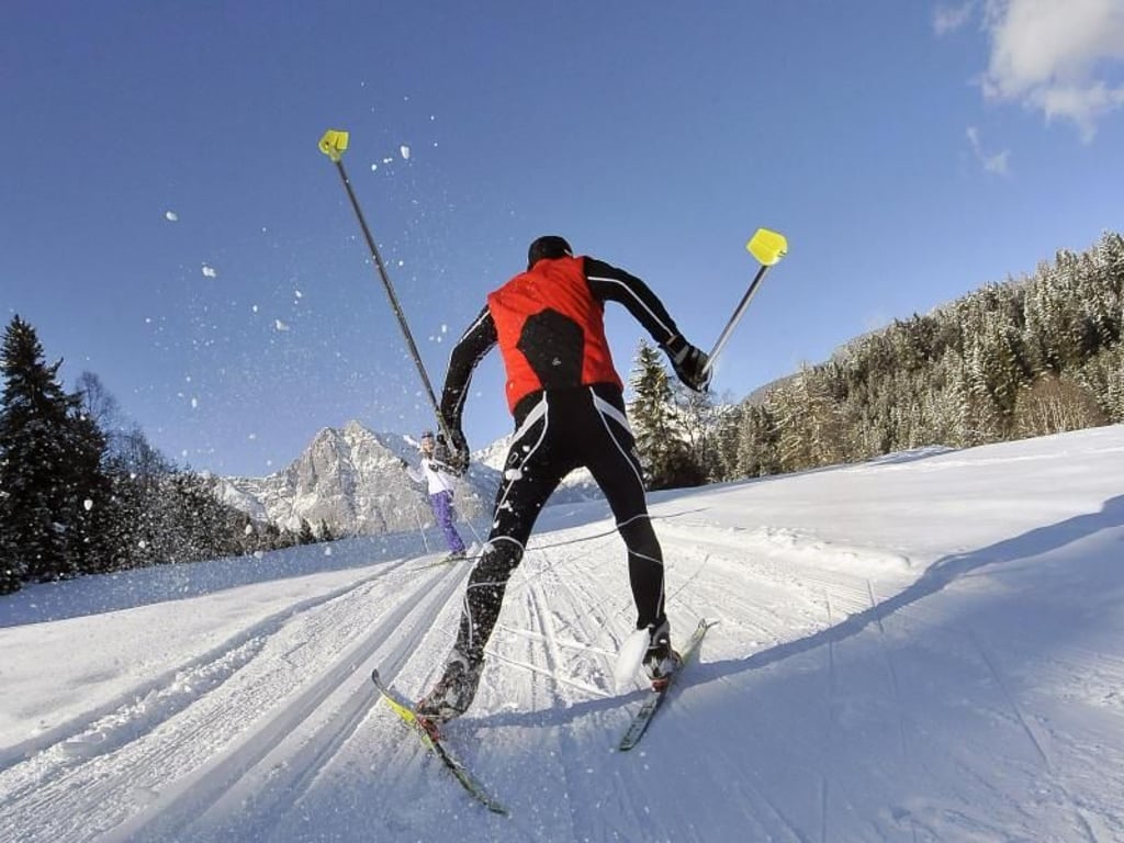 Mit Tempo bergan: Bis ein Anhänger das schafft, muss er ganz schön Leergeld zahlen. Foto: Olympiaregion Seefeld