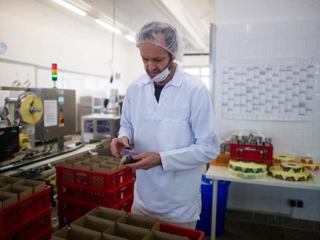 Thorsten Reuter ist Inhaber des Berliner Unternehmens Rice-Up, das Onigiris herstellt. Foto: Klaus-Dietmar Gabbert