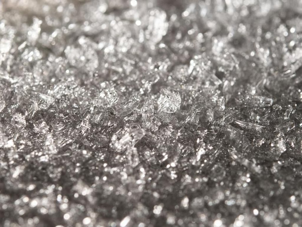 Eiskristalle entstehen, wenn Lebensmittel beim Einfrieren noch warm waren oder Platz für zu viel Luft gelassen wurde. Foto: Franziska Gabbert