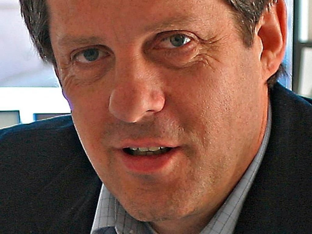 Raimund Schmid ist freier Journalist. Für sein Buch ist er durch Deutschland gereist und hat sich angeschaut, wie ältere Menschen versorgt werden, wenn sie krank sind. Foto: Raimund Schmid/dpa-tmn
