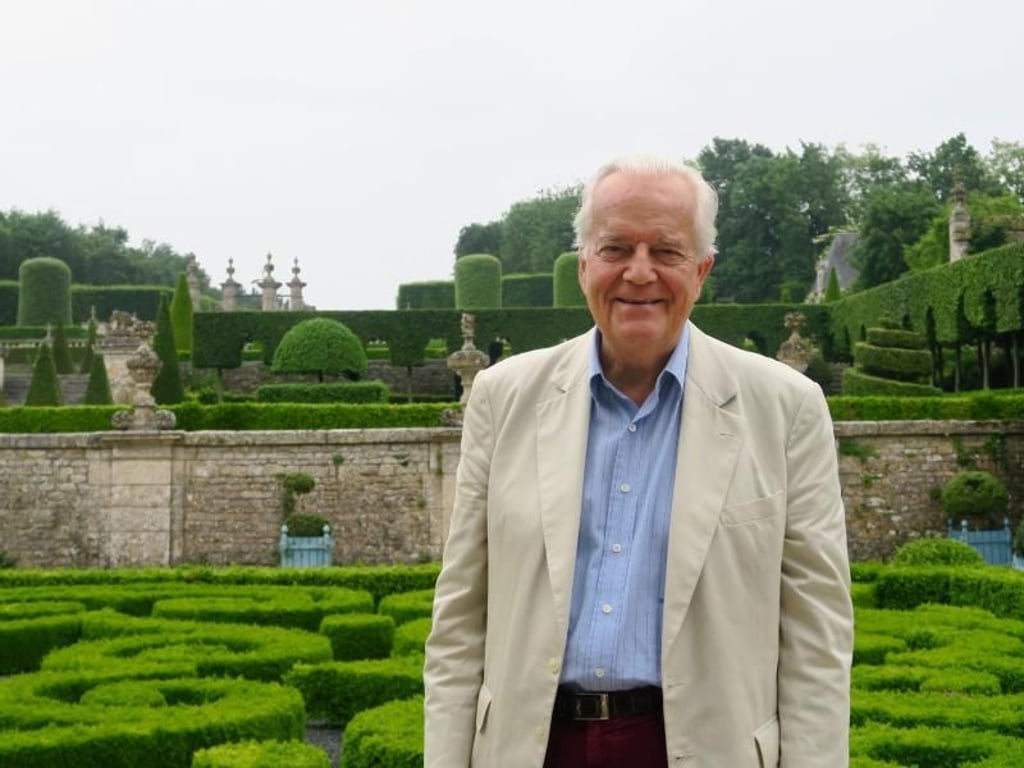 Didier Wirth ist Eigentümer von Château de Brécy - der Schlossgarten ist streng symmetrisch angelegt. Foto: Daniela David
