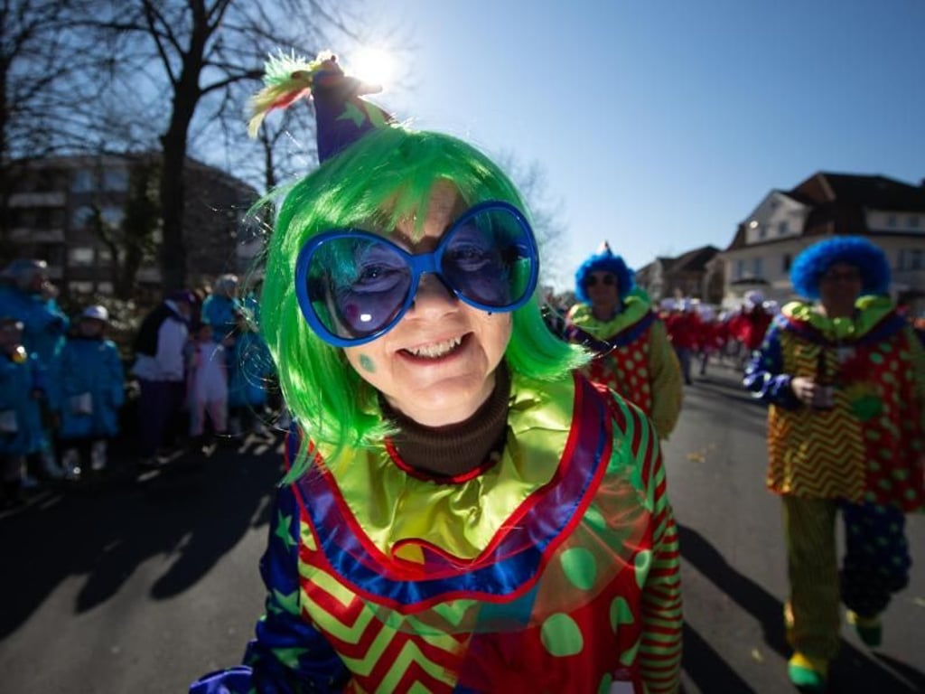 Frühstarter: In der 16.000-Einwohner-Stadt Damme bei Osnabrück wird traditionell eine Woche vor Rosenmontag gefeiert. Foto: Friso Gentsch