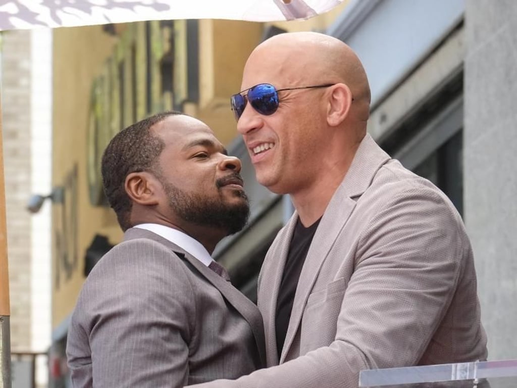 Vin Diesel gratuliert F. Gary Gray zu seinem Stern auf dem «Walk of Fame». Foto: Ringo Chiu/ZUMA Wire