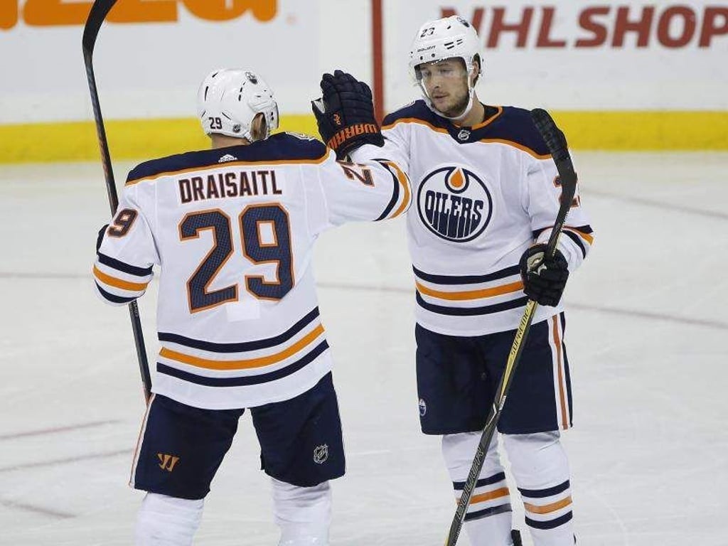 Zwei Torvorlagen von Leon Draisaitl (l) reichten den Edmonton Oilers nicht zum Sieg. Foto: John Woods/The Canadian Press/AP
