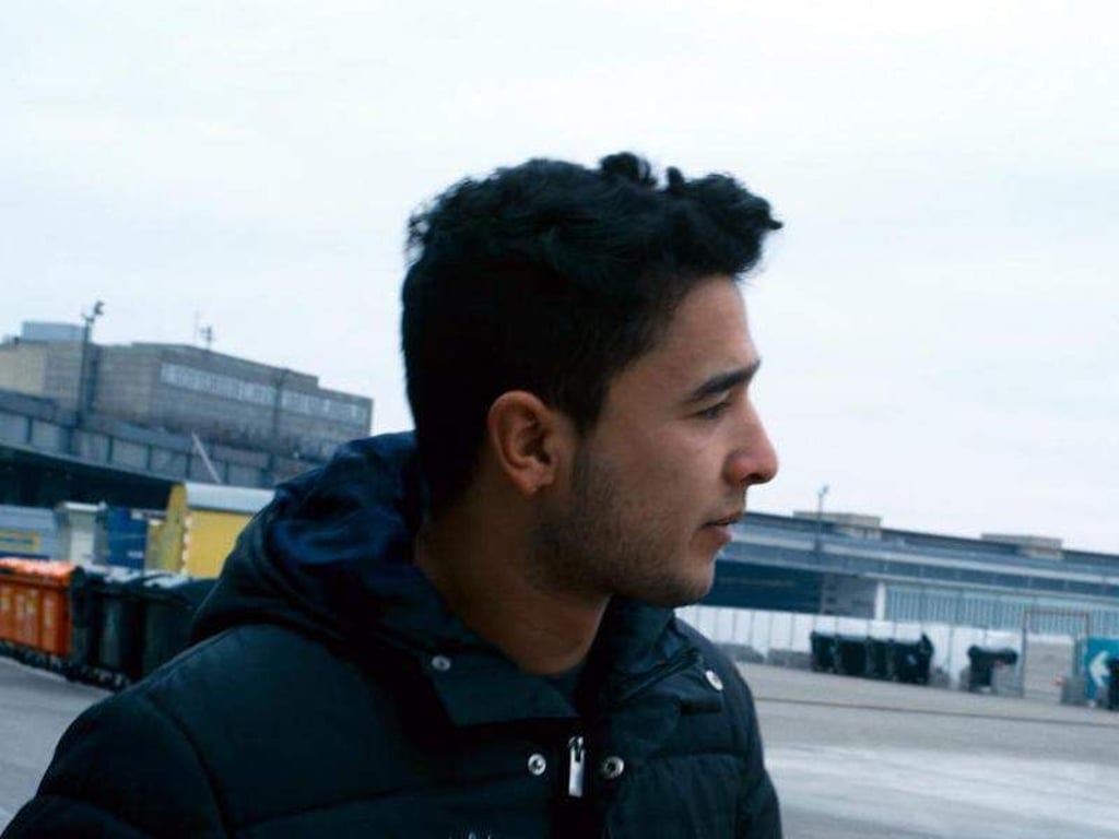 Der 18-jährige syrische Student Ibrahim ist in dem Dokumentarfilm «Zentralflughafen THF» der Protagonist. Foto: -/Piffl Medien