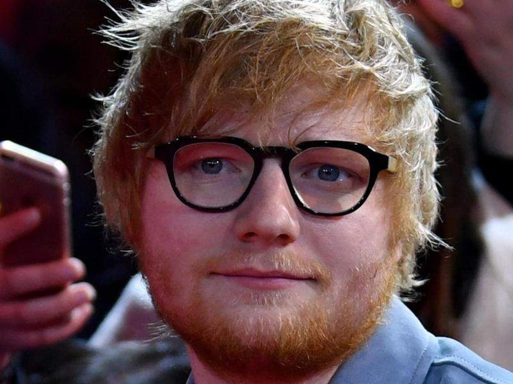 Ed Sheeran kommt aus den Schlagzeilen nciht raus. Foto: Jens Kalaene