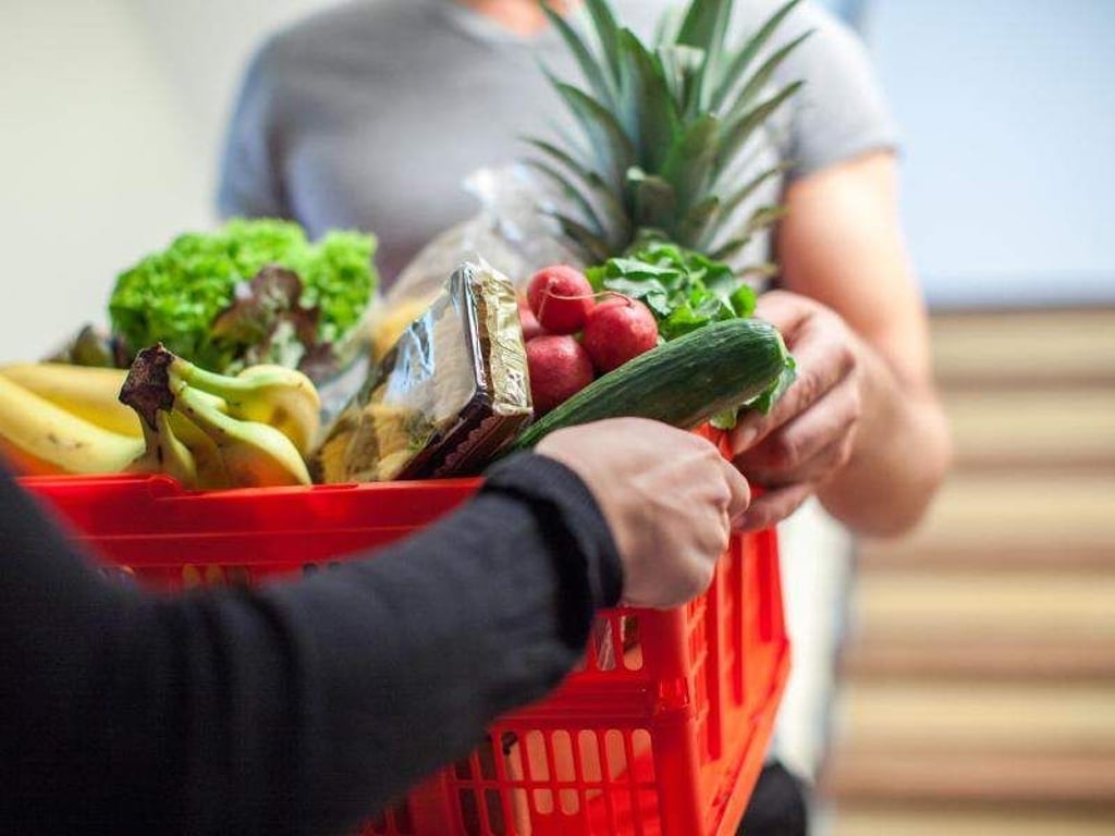 Auch gelieferte Lebensmittel müssen frisch sein. Schimmelige Ware können Verbraucher reklamieren. Foto: Christin Klose