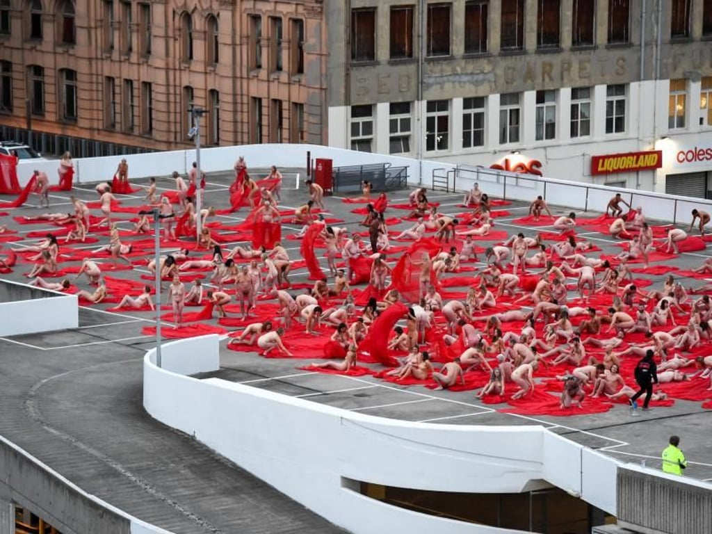 Ein schnödes Parkhausdach wird zum Kunstevent. Foto: Penny Stephens/AAP
