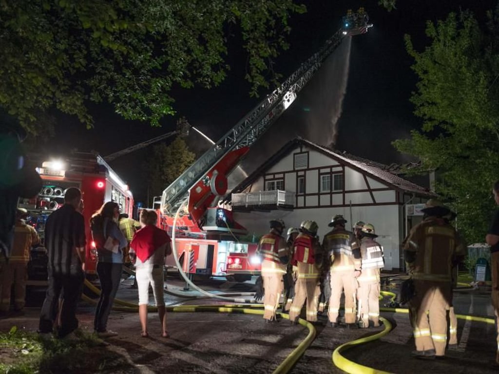 Eine Angestellte des Lokals hatte den Brand bemerkt. Foto: Jörg Carstensen