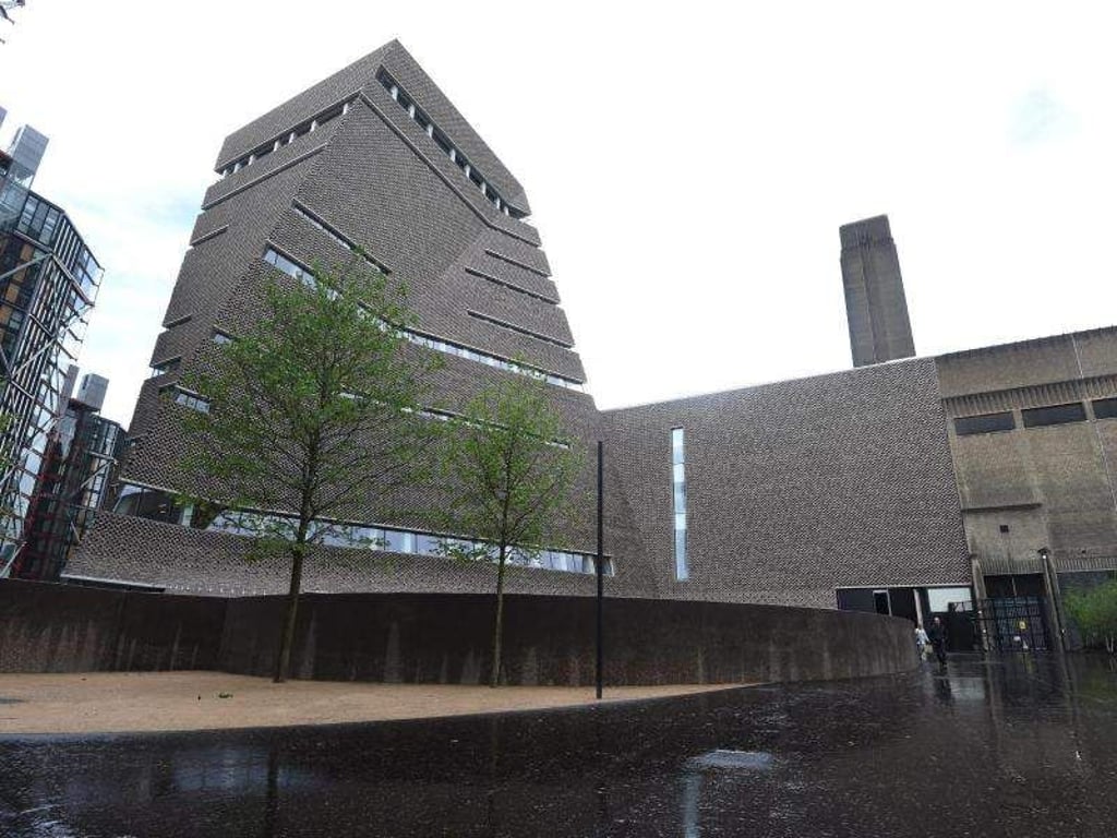 Die neue Tate Modern in London bietet viel Platz für moderne Kunst. Foto: Facundo Arrizabalaga