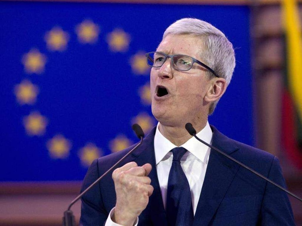 Apple-Chef Tim Cook spricht auf der 40. Internationalen Konferenz der Datenschutzbeauftragten im Europäischen Parlament. Foto: Virginia Mayo/AP/dpa