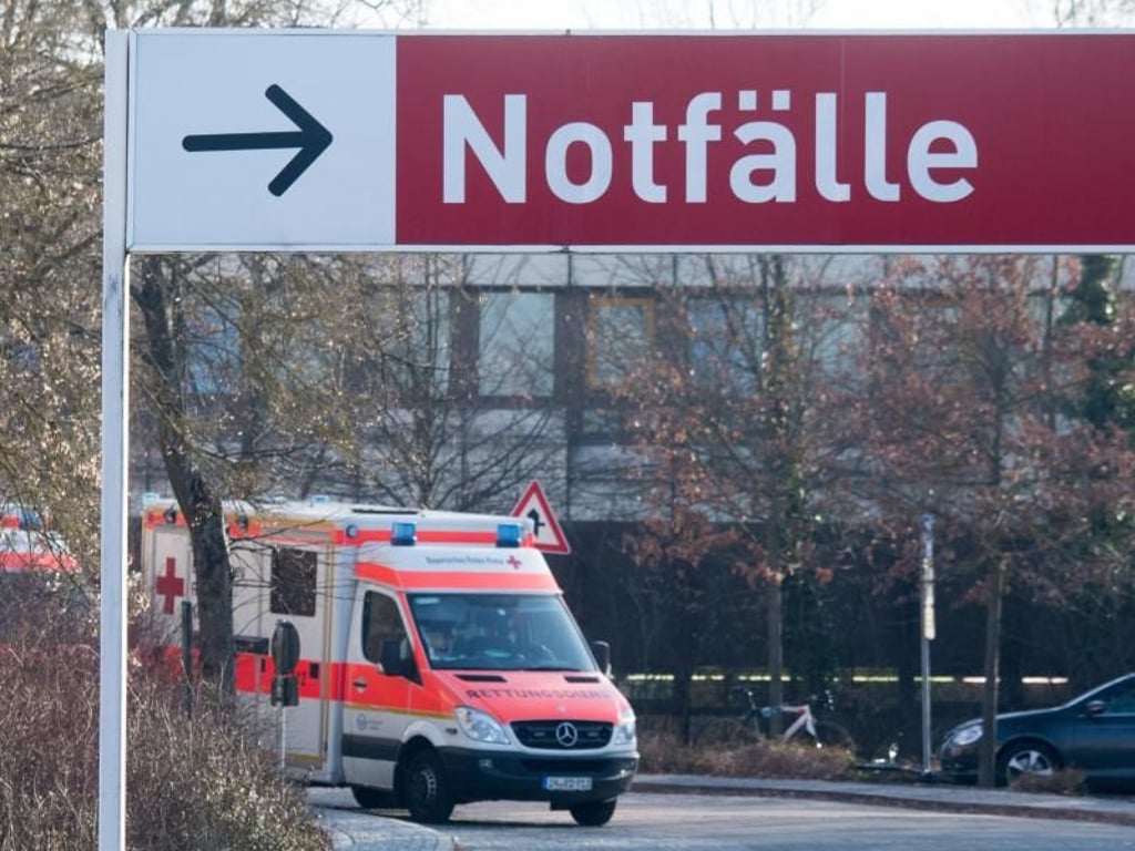 Wenn das Martinshorn aus der Ferne ertönt, versetzt das panische Eltern schnell in Angst und Schrecken. Foto: Armin Weigel