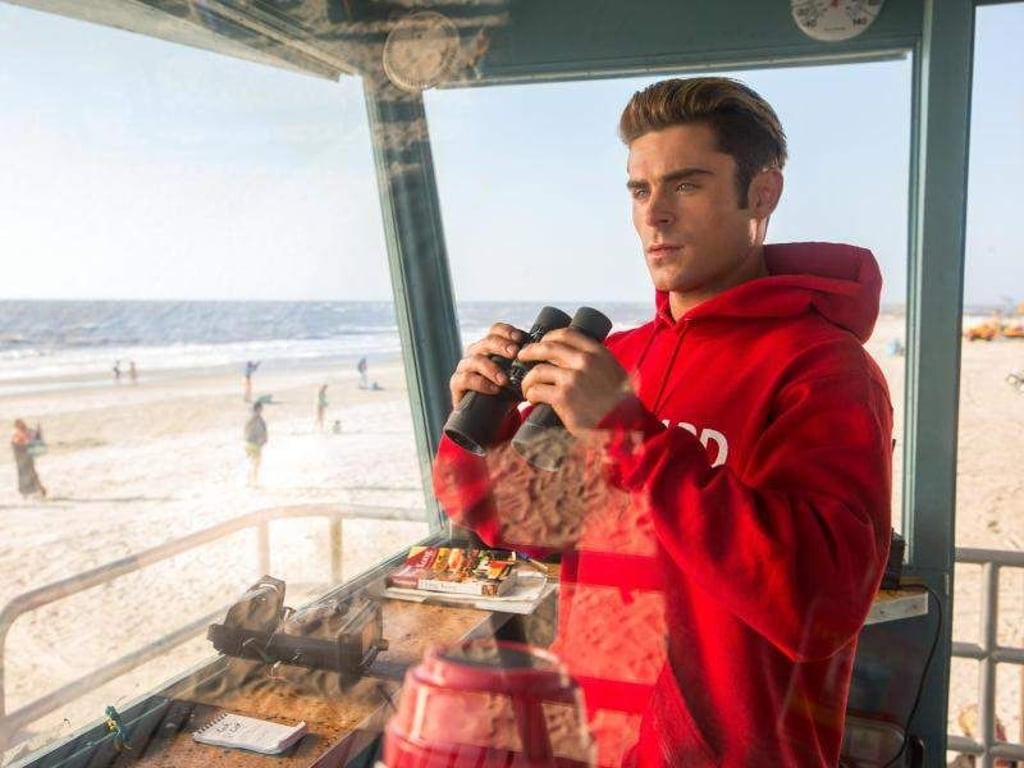 Zac Efron als Matt Brody in einer Szene des Films «Baywatch». Foto: Frank Masi