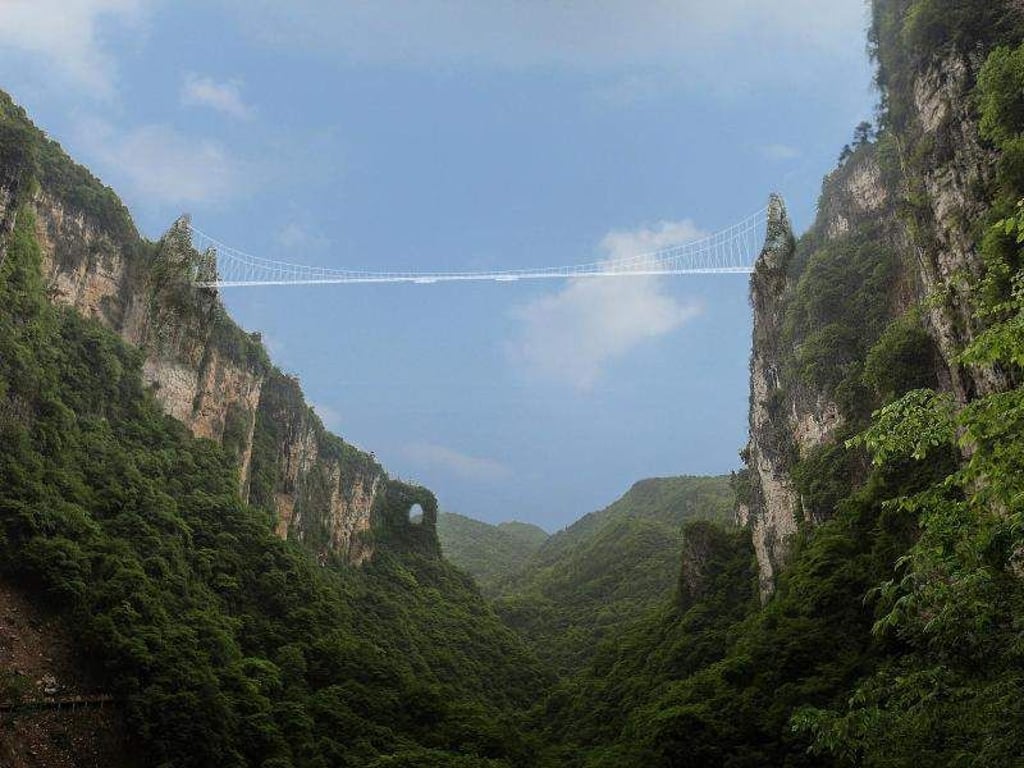 In dieser Animation sieht die neue Glasbodenbrücke wie eine feine, weiße Linie aus. Der Canyon unter ihr ist 300 Meter tief. Foto: Haim Dotan Architects