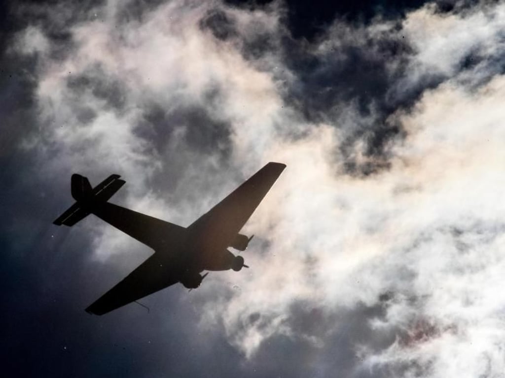 Eine historische Junkers Ju-52 ist in den Schweizer Alpen abgestürzt. Foto: Federico Gambarini/Symbolbild