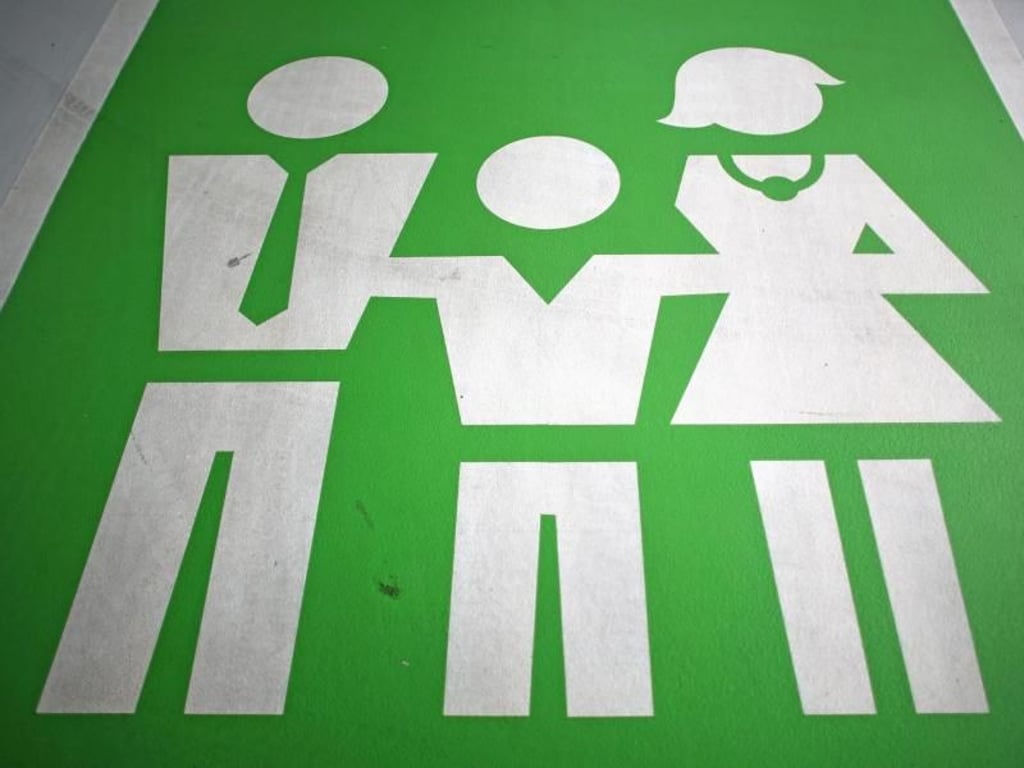 Beziehungen und Familie werden heute nicht automatisch mit einer Heirat verbunden. Foto: Jan Woitas