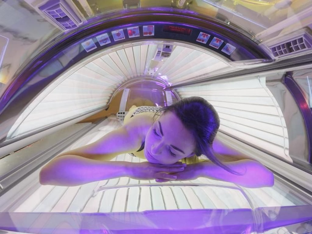 So schädlich wie echtes Sonnenlicht: Von regelmäßigen Aufenthalten im Solarium raten Hautärzte eher ab. Foto: Monique Wüstenhagen
