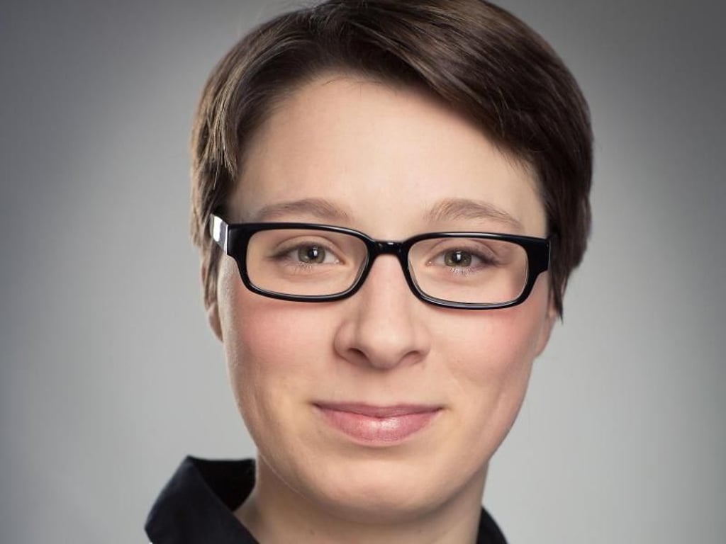 Catharina Hansen ist Referentin für den Pflegemarkt bei der Verbraucherzentrale NRW in Düsseldorf. Foto: Verbraucherzentrale NRW