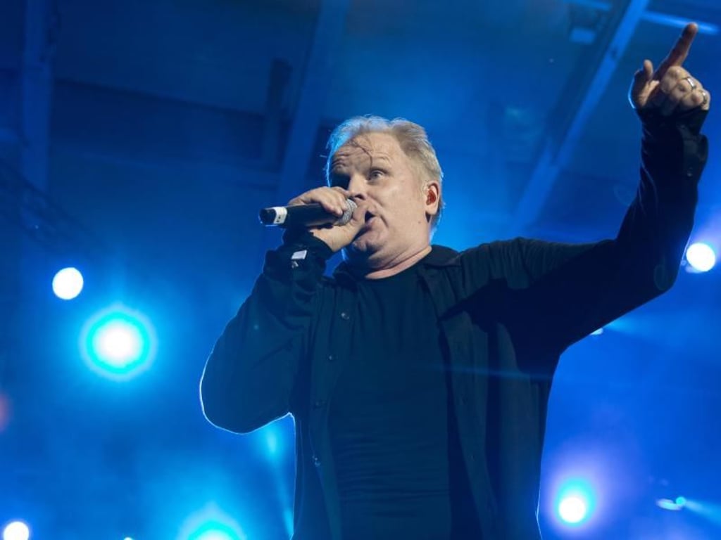 Herbert Grönemeyer beim Benefiz-Konzert «Peace x Peace» in Berlin. Foto: Jörg Carstensen