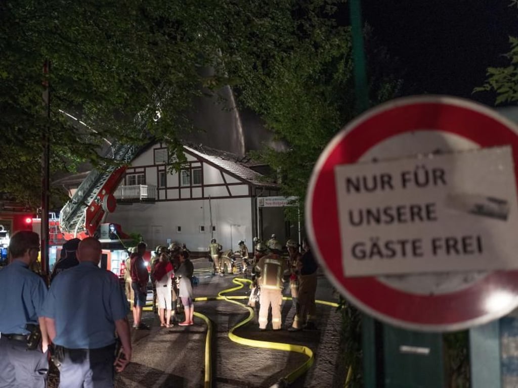 Es war nicht der erste Großbrand im Ausflugslokal «Neu-Helgoland». Foto: Jörg Carstensen