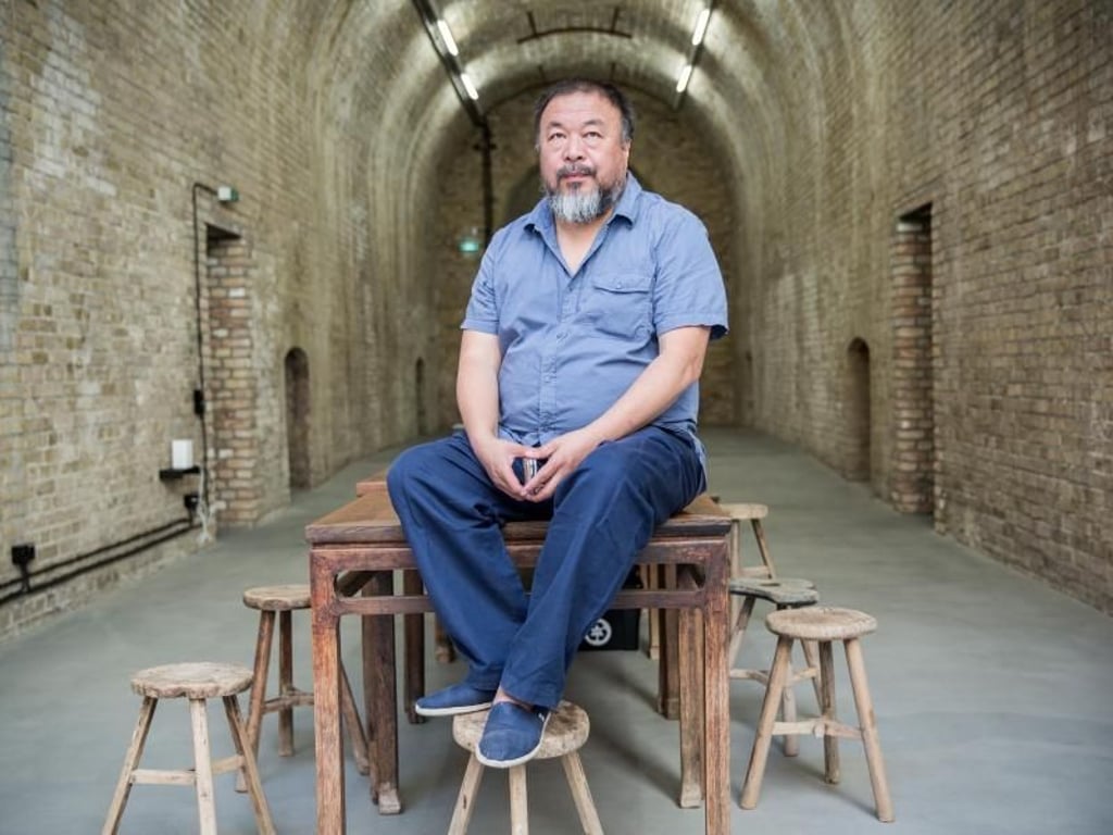 Der chinesische Künstler Ai Weiwei in seinem Atelier im Prenzlauer Berg. Foto: Michael Kappeler