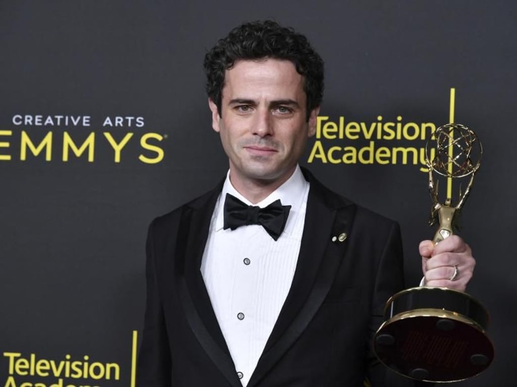 Luke Kirby bekam die Trophäe für "The Marvelous Mrs. Maisel". Foto: Richard Shotwell