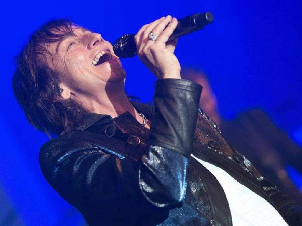 Macht auch mit 60 munter weiter: Gianna Nannini Foto: Bernd von Jutrczenka