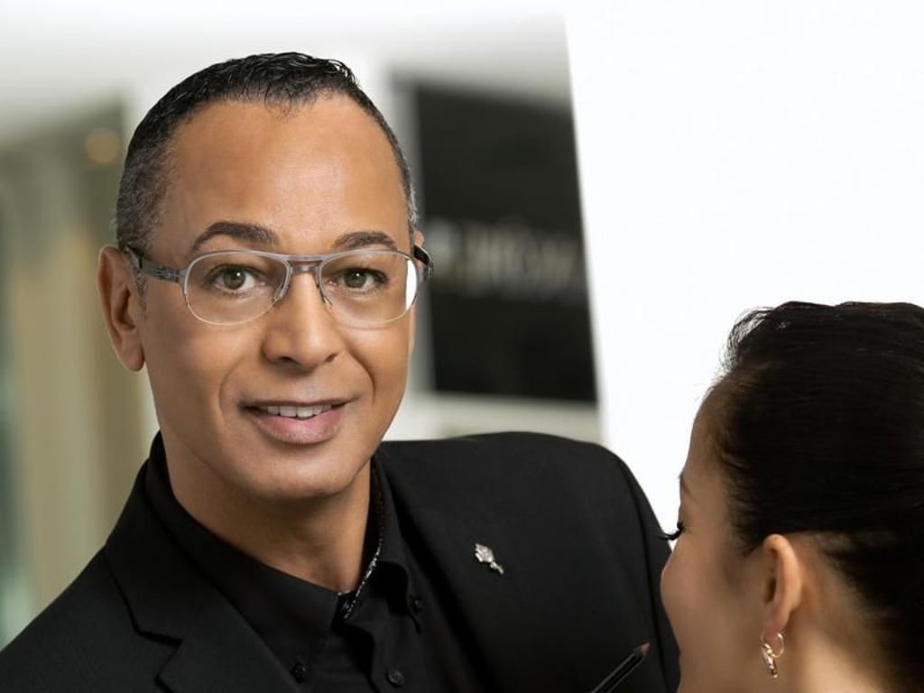 Ein Auge für Details: Ronald Bauer ist Make-up Artist bei Lancôme. Foto: PR Lancôme