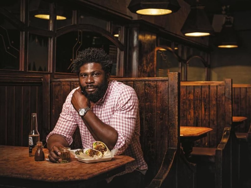 Shay Ola ist Koch in London und Autor des Buches «Mexikanisches Street Food». Foto: Edition Fackelträger/Chris Terry