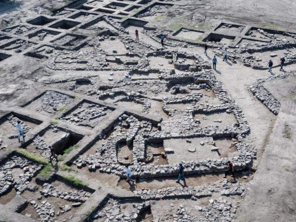 Die Stadt ist planvoll angelegt worden. Foto: Assaf Peretz/Israel Antiquities Authority/dpa