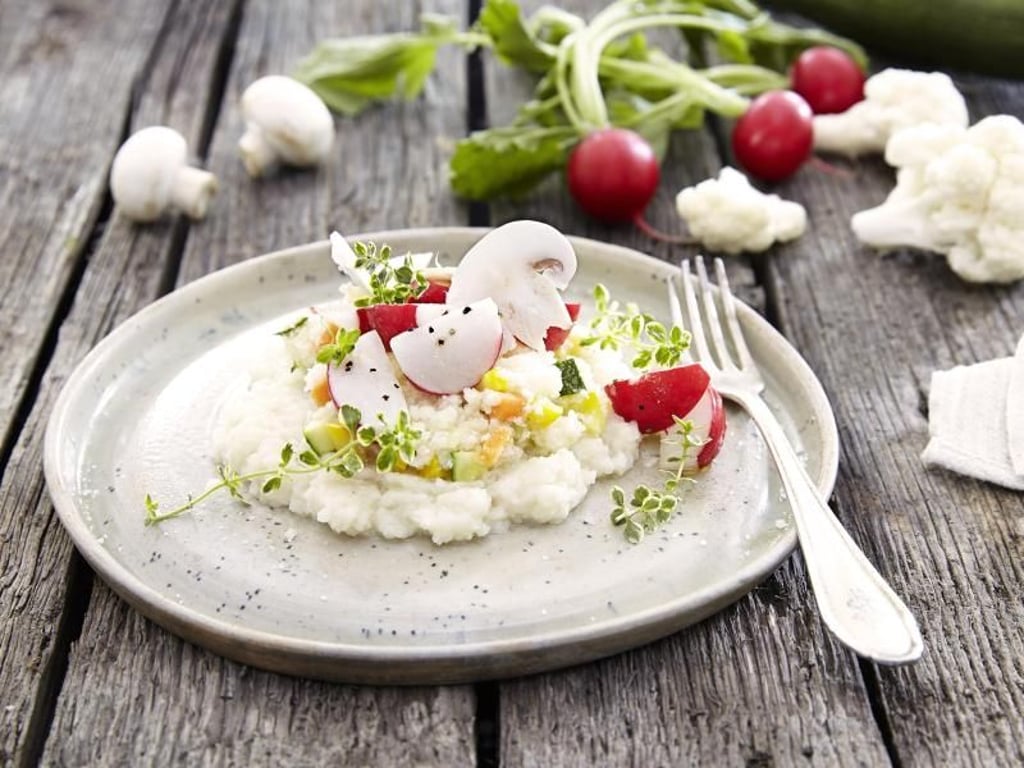 Gegart und zerkleinert wird Blumenkohl zum Couscous-Ersatz. Foto: BVEO