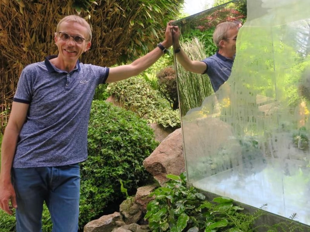 Herr über ein Pflanzenparadies: Benoît Delomez im zeitgenössischen Garten Intérieur à Ciel ouvert. Foto: Daniela David