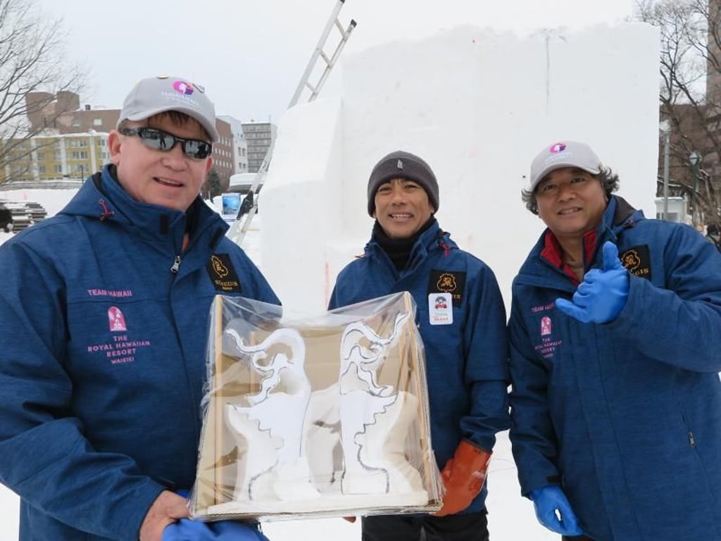 Die Hawaiianer Dale Radomski, Charlie Matsuda und Norimitsu Wada-Goode beim Schneefestival in Sapporo. Foto: Lars Nicolaysen