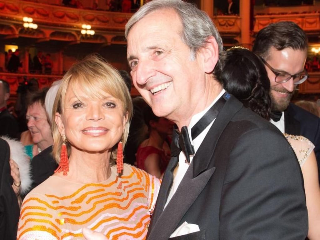 Uschi Glas und ihr Ehemann Dieter Hermann schwingen das Tanzbein. Foto: Sebastian Kahnert